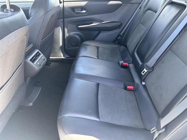 Photo of 2023 Everest White Pearl Tricoat Nissan ARIYA