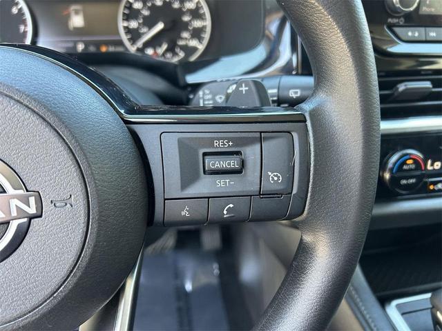 Photo of 2022 Brilliant Silver Metallic Nissan Pathfinder