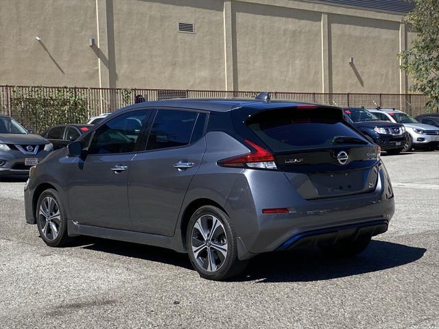 Photo of 2021 Gun Metallic Nissan Leaf