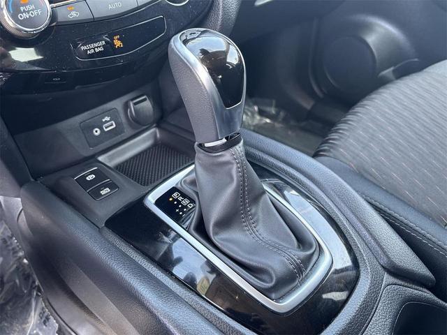 Photo of 2019 Scarlet Ember Tintcoat Nissan Rogue