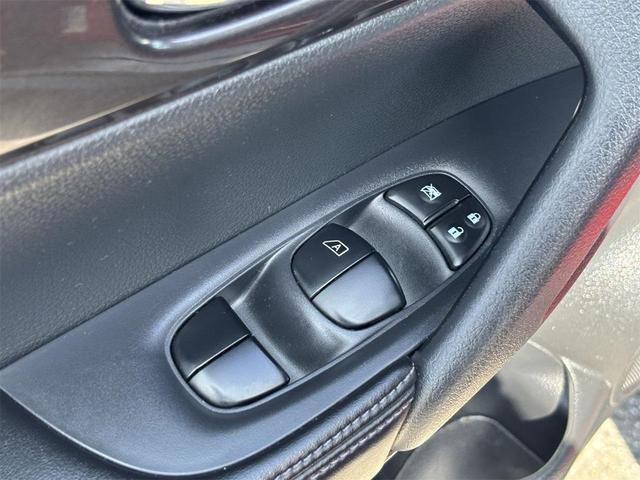 Photo of 2019 Scarlet Ember Tintcoat Nissan Rogue