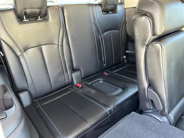 Photo of 2026 Radiant White INFINITI QX60