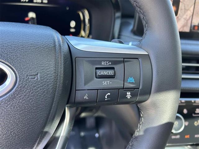 Photo of 2026 Radiant White INFINITI QX60