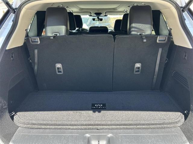 Photo of 2026 Radiant White INFINITI QX60