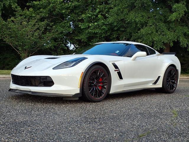 Photo of 2017 Arctic White Chevrolet Corvette