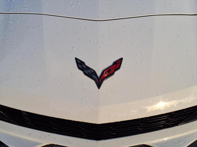 Photo of 2017 Arctic White Chevrolet Corvette