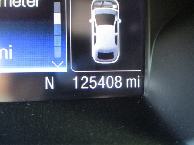 Photo of 2013 WHITE PLATINUM Ford Escape