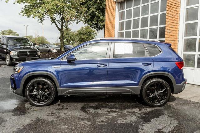 Photo of 2022 Blue Volkswagen Taos