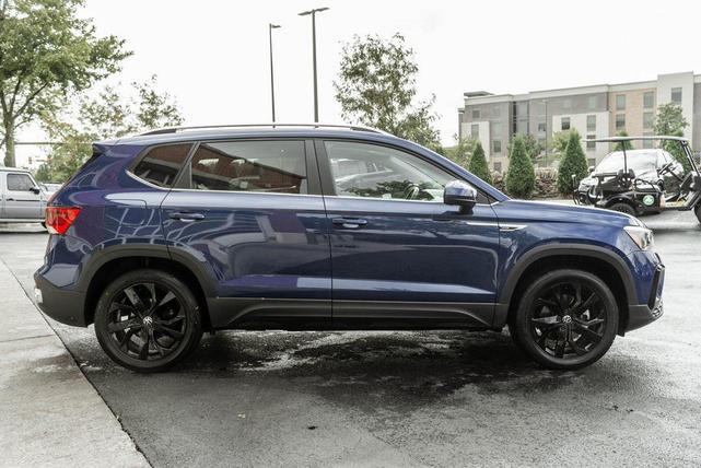 Photo of 2022 Blue Volkswagen Taos