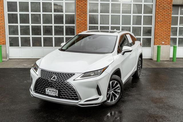 Photo of 2022 Eminent White Pearl Lexus RX 350