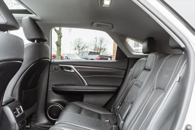 Photo of 2022 Eminent White Pearl Lexus RX 350
