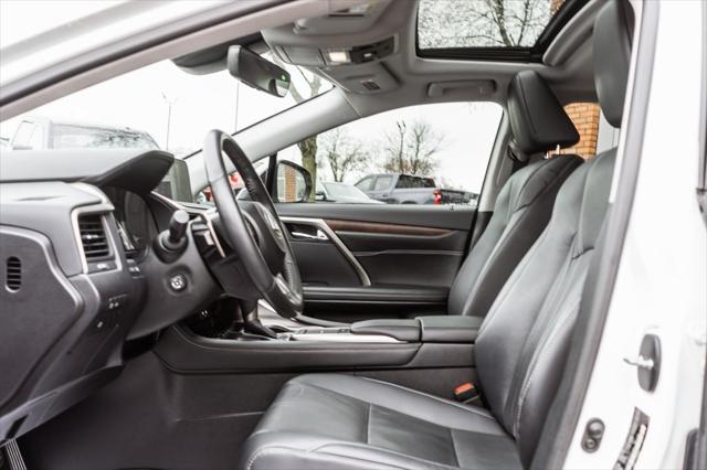 Photo of 2022 Eminent White Pearl Lexus RX 350