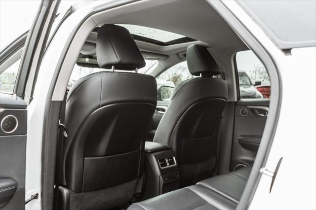 Photo of 2022 Eminent White Pearl Lexus RX 350