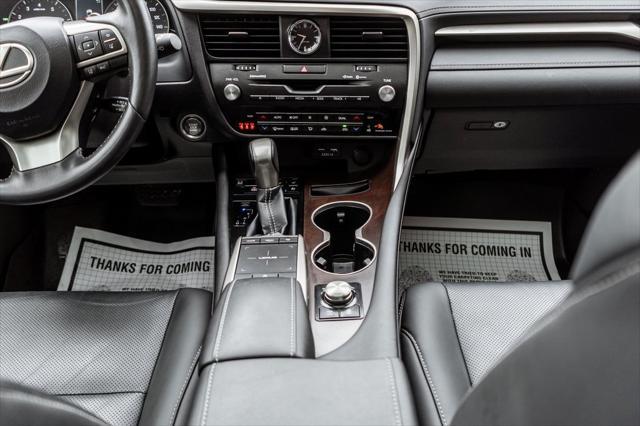 Photo of 2022 Eminent White Pearl Lexus RX 350