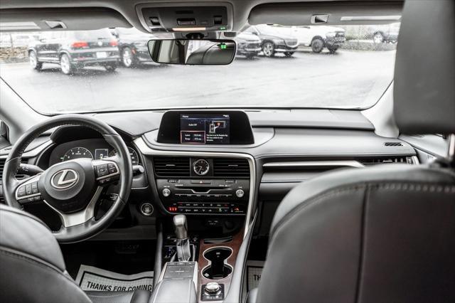Photo of 2022 Eminent White Pearl Lexus RX 350