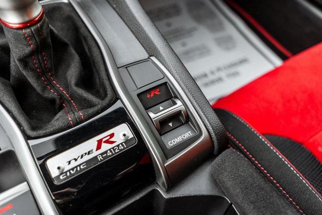 Photo of 2021 Sonic Gray Pearl Honda Civic Type R