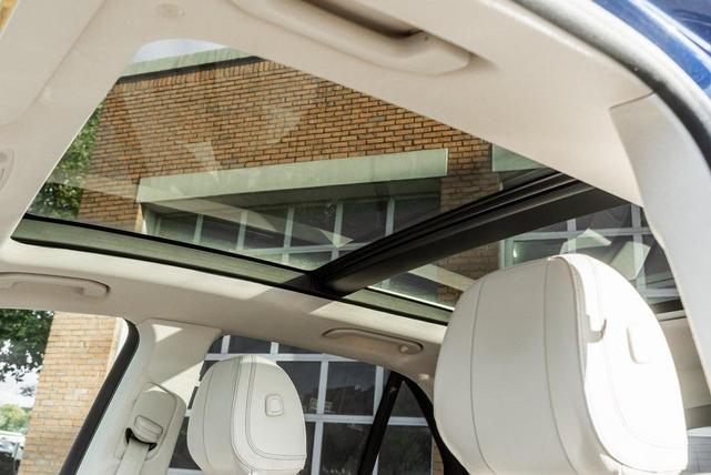 Photo of 2020 Blue Mercedes-Benz GLE 450