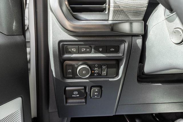 Photo of 2022 Star White Metallic Tri-Coat Ford F-150