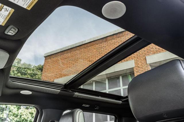 Photo of 2022 Star White Metallic Tri-Coat Ford F-150