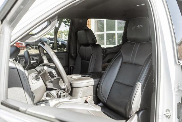 Photo of 2022 Pearl Chevrolet Silverado 1500