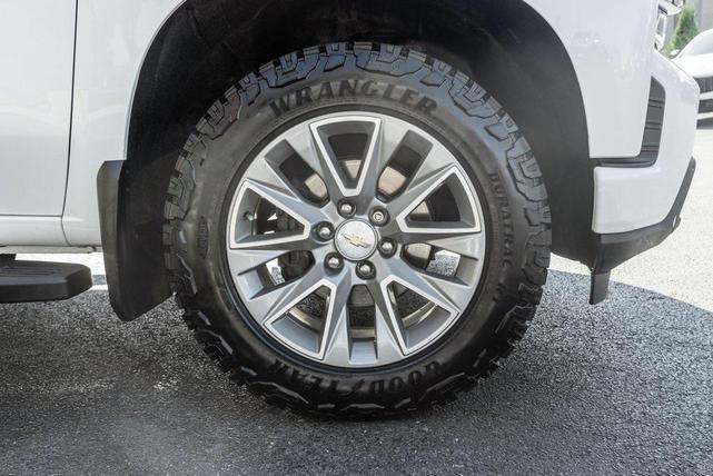 Photo of 2022 Pearl Chevrolet Silverado 1500