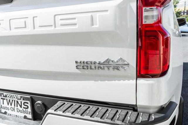 Photo of 2022 Pearl Chevrolet Silverado 1500