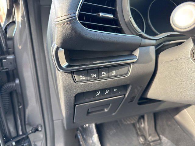 Photo of 2025 Machine Gray Metallic Mazda Mazda3