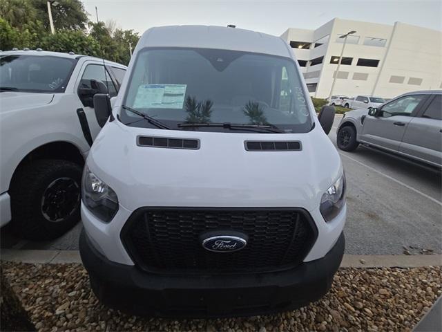 Photo of 2025 Oxford White Ford Transit-250