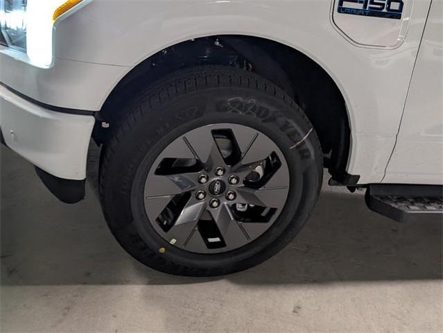 Photo of 2025 Oxford White Ford F-150 Lightning