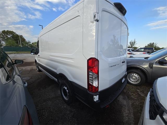Photo of 2025 Oxford White Ford Transit-250