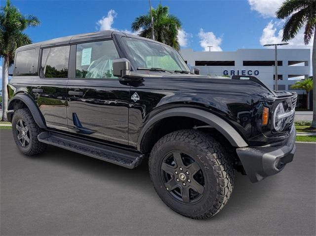 Photo of 2025 Shadow Black Ford Bronco