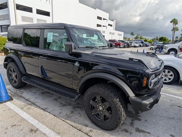 Photo of 2025 Shadow Black Ford Bronco