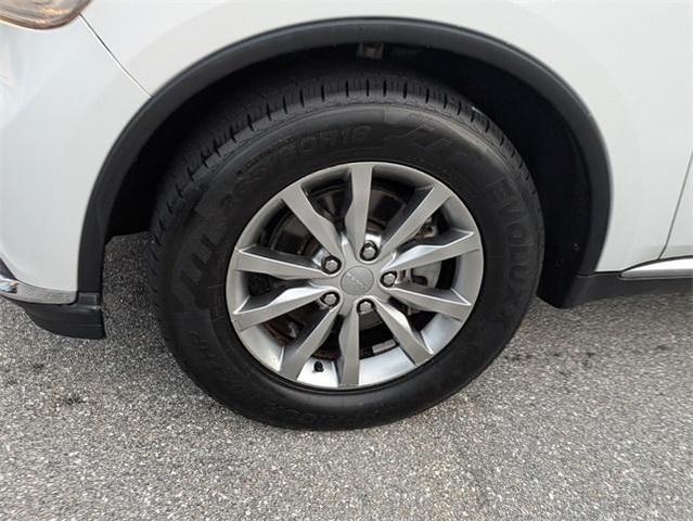 Photo of 2017 White Knuckle Clearcoat Dodge Durango