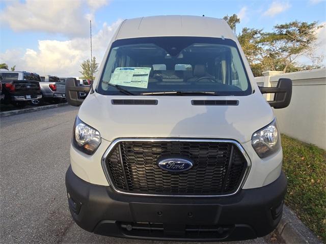 Photo of 2025 Avalanche Ford Transit-350