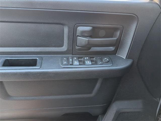 Photo of 2017 Bright Silver Clearcoat Metallic RAM 1500