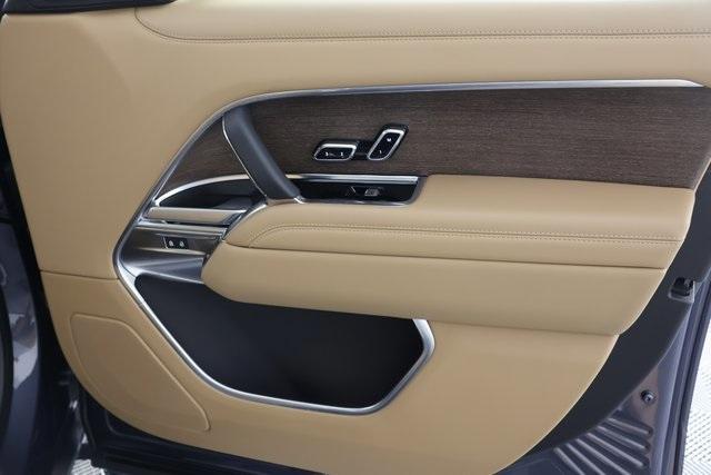 Photo of 2025 Varesine Blue Land Rover Range Rover