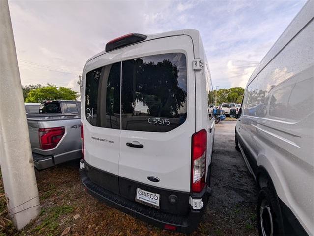 Photo of 2025 Oxford White Ford Transit-350