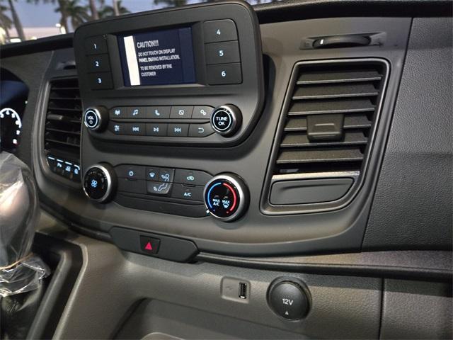 Photo of 2025 Oxford White Ford Transit-350