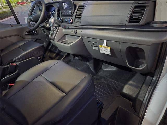 Photo of 2025 Oxford White Ford Transit-350