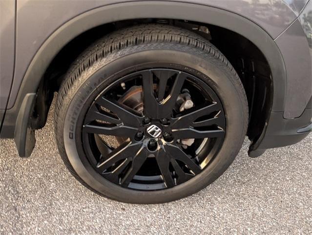 Photo of 2022 Gray Honda Pilot