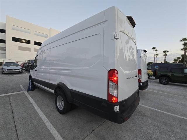 Photo of 2025 Oxford White Ford Transit-350