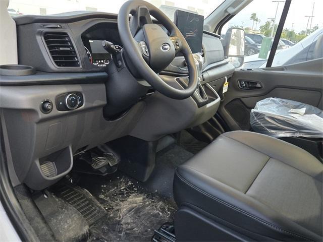 Photo of 2025 Oxford White Ford Transit-350