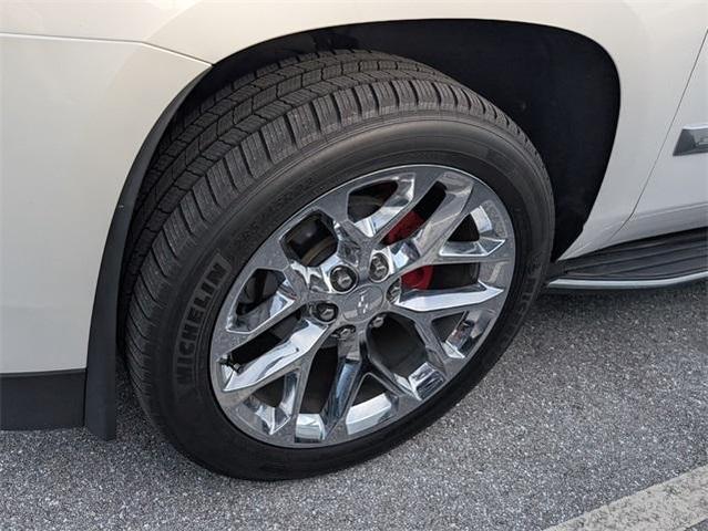 Photo of 2020 Crystal White Tri-Coat Cadillac Escalade