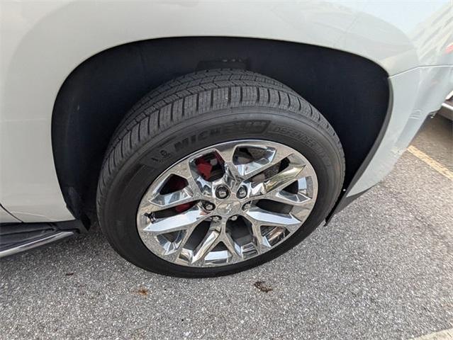 Photo of 2020 Crystal White Tri-Coat Cadillac Escalade