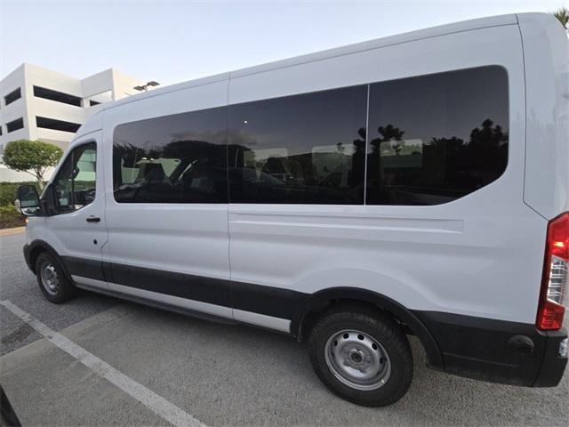 Photo of 2025 Oxford White Ford Transit-350