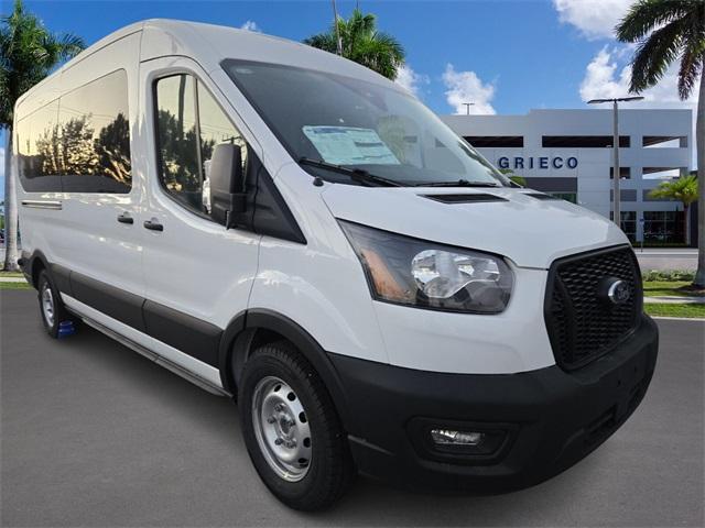 Photo of 2025 Oxford White Ford Transit-350