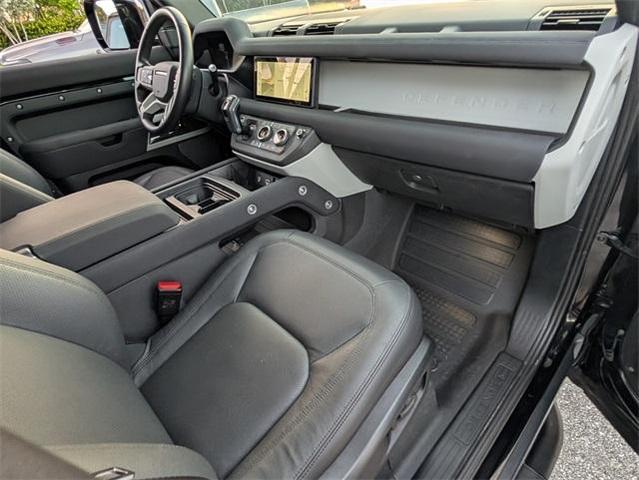 Photo of 2023 Santorini Black Land Rover Defender