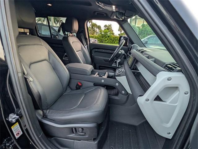 Photo of 2023 Santorini Black Land Rover Defender