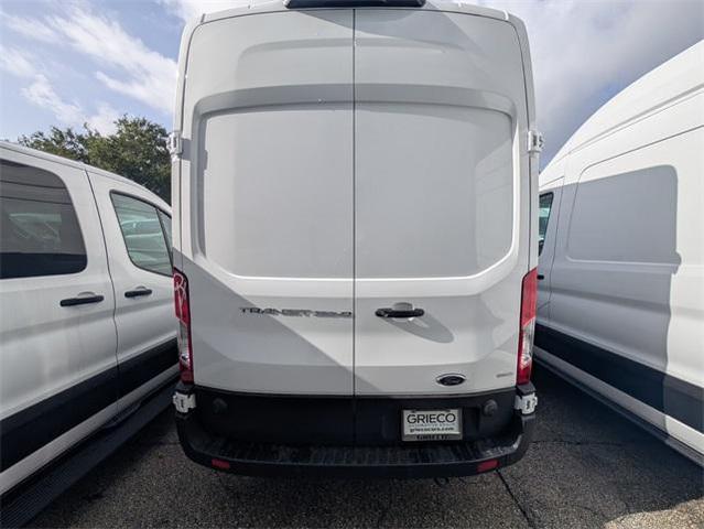 Photo of 2025 Oxford White Ford Transit-350