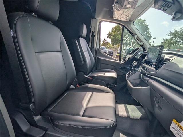 Photo of 2025 Oxford White Ford Transit-350